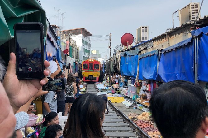 Foods Experience at Railway & Floating Market - Local Tastings