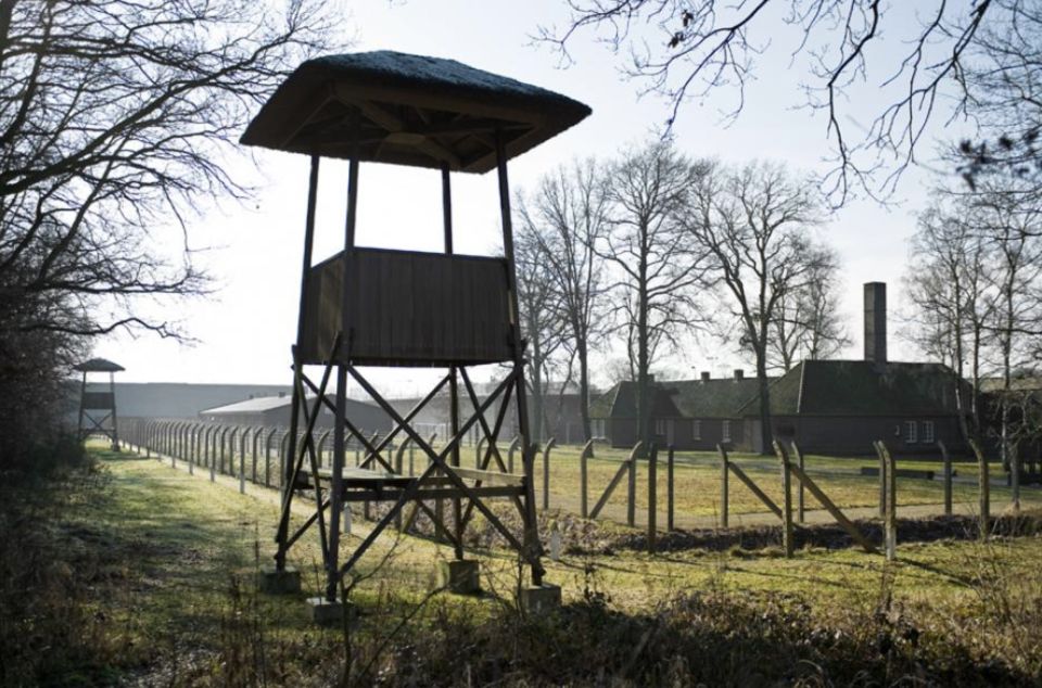 From Amsterdam: WWII Vught and Arnhem Private Day Tour - Historical Insights and Significance