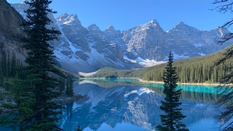 From Banff/Canmore: Moraine Lake & Lake Louise Experience - Review Summary