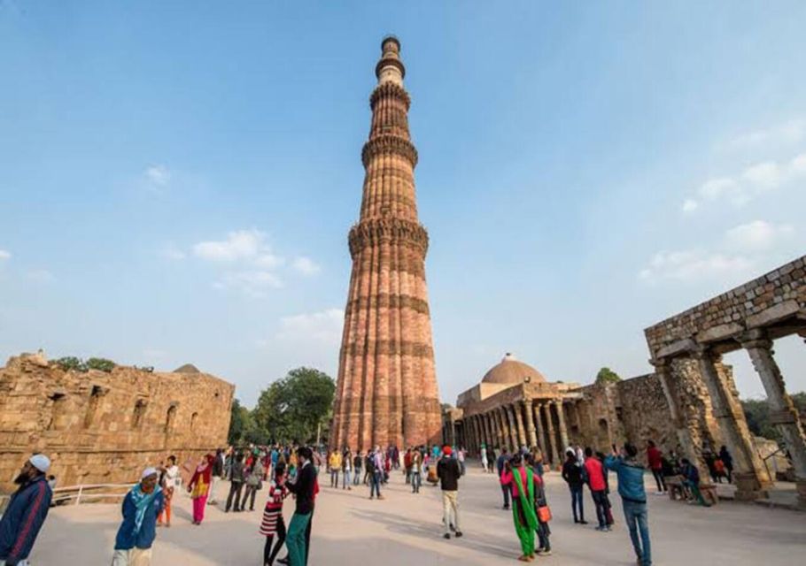 From Delhi : 1 Day Old Delhi and New Delhi Day Trip - Pickup and Red Fort Visit