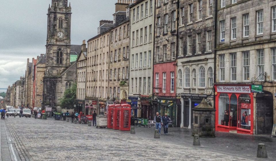 From Glasgow: Private One-Way Transfer to Edinburgh - Inclusions