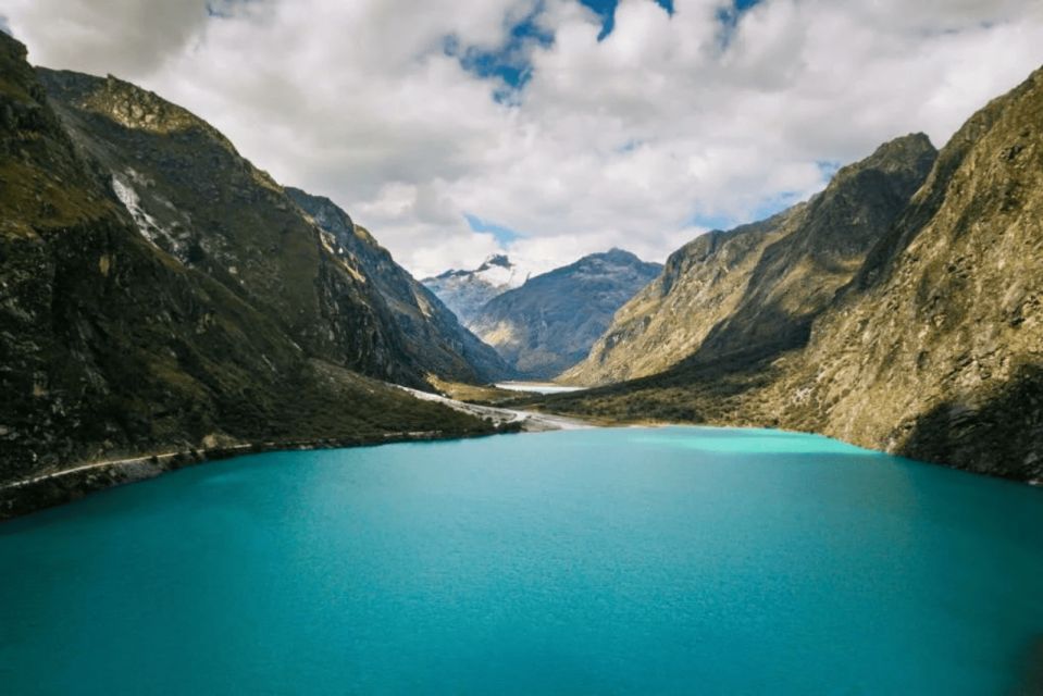 From Huaraz: Tour to Llanganuco Lakes (Chinancocha Lake) - Pickup and Activities