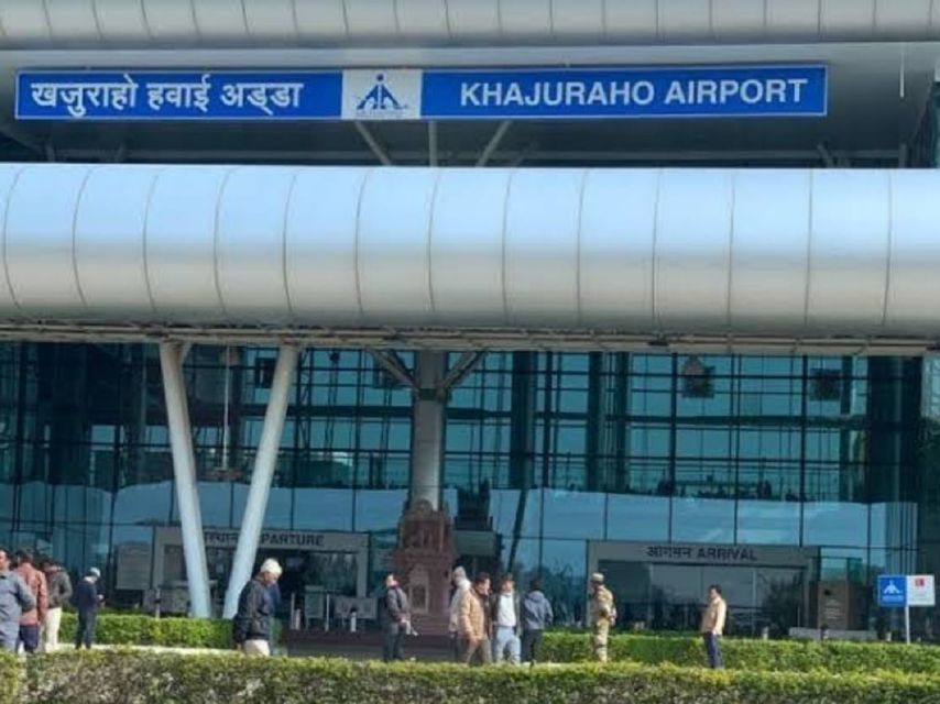 From Khajuraho: Hotel to Airport Transfer & Vice Versa - Driver Information