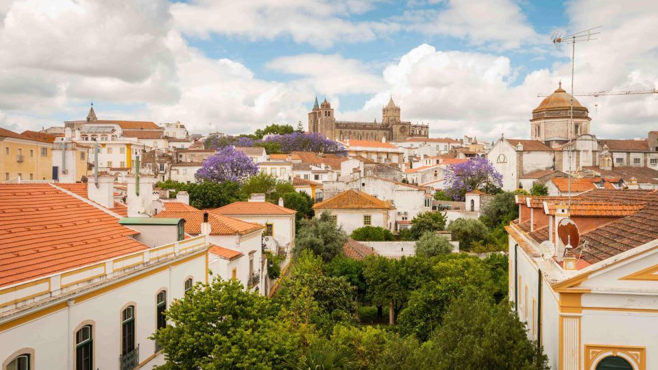 From Lisbon: Évora Tour With Wine Tasting Included - Inclusions: Pickup and Round-Trip Transfers