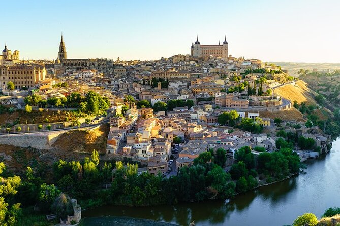 From Madrid: Full-Day Medieval Tour in Toledo and Ávila - Meeting Point Details