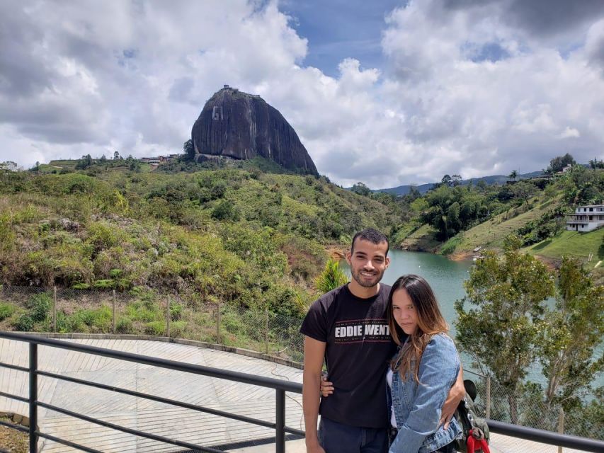 From Medellín: El Peñón Rock and Guatapé Town Private Tour - Tour Highlights