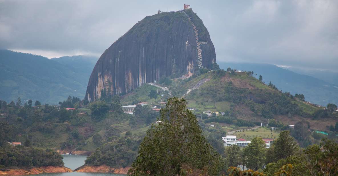 From Medellín: Guatapé and Piedra Del Peñol Guided Tour - Experience Highlights