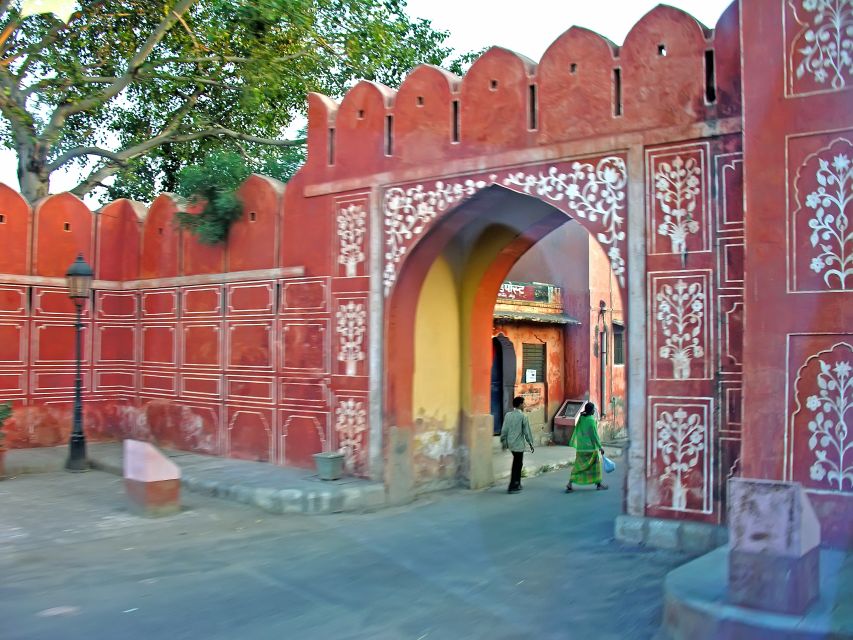From New Delhi :Private Day Tour of Jaipur All Inclusive - Tour Itinerary
