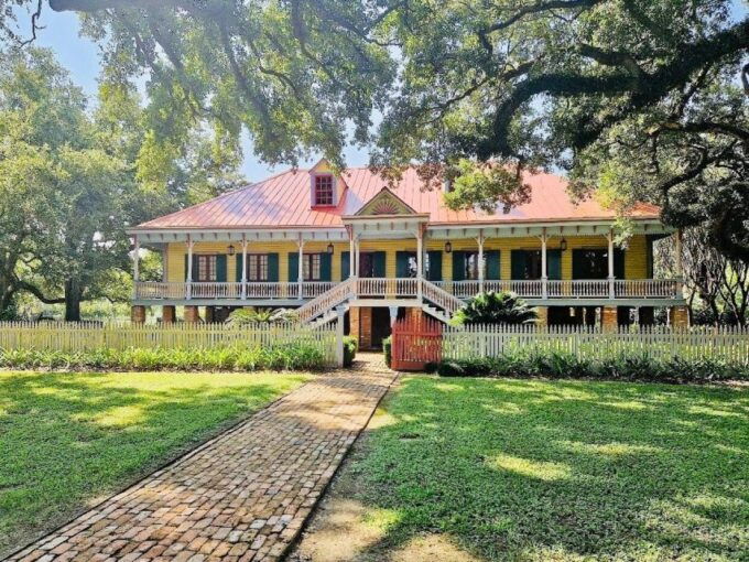 From New Orleans: Oak Alley or Laura Plantation Tour - Inclusions and Exclusions