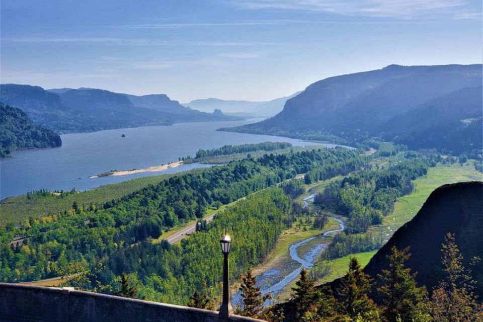 From Portland: Half Day Columbia River Gorge Waterfalls Tour - Location