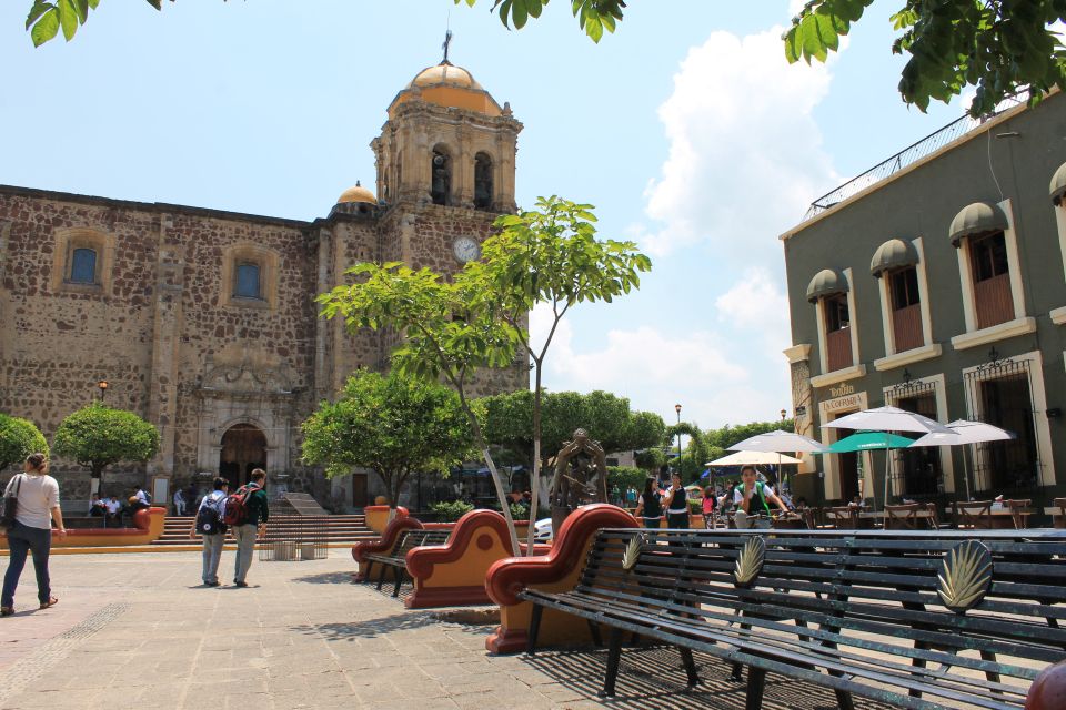 From Puerto Vallarta: Guadalajara, Tequila, and Tlaquepaque - Insights on Guadalajara and Tequila