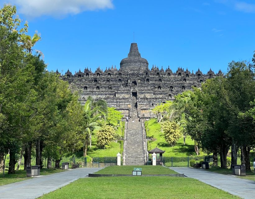 From Yogyakarta: Half-Day to Tour Borobudur Temple - Itinerary Description