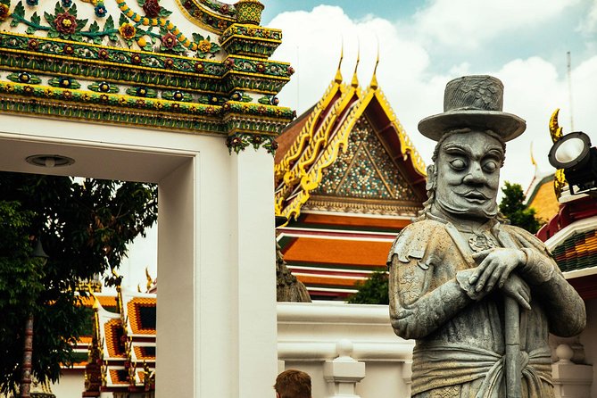 Full Day Bangkok PRIVATE City Tour With Locals - Wat Trimit & Wat Pho Tickets - Tour Guides and Flexibility