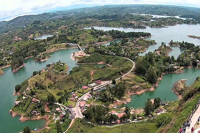 Full-Day Private Guatape Coffee Villa Tour From Medellin - Additional Information