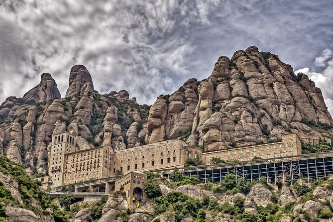 Full Day Private Tour of Montserrat and Winery From Barcelona With Pick up - Customer Reviews and Ratings