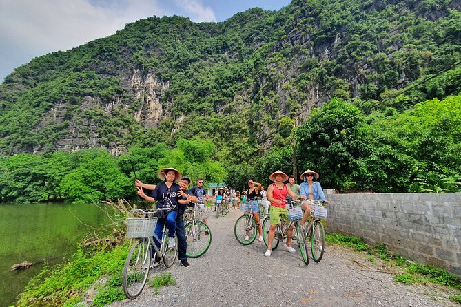 Full-Day Tour Hoa Lu, Tam Coc Boat Trip and Mua Cave - Insider Tips