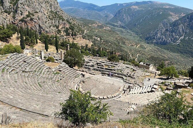 Full Day Tour Of Delphi and Arachova - Lunch Stop