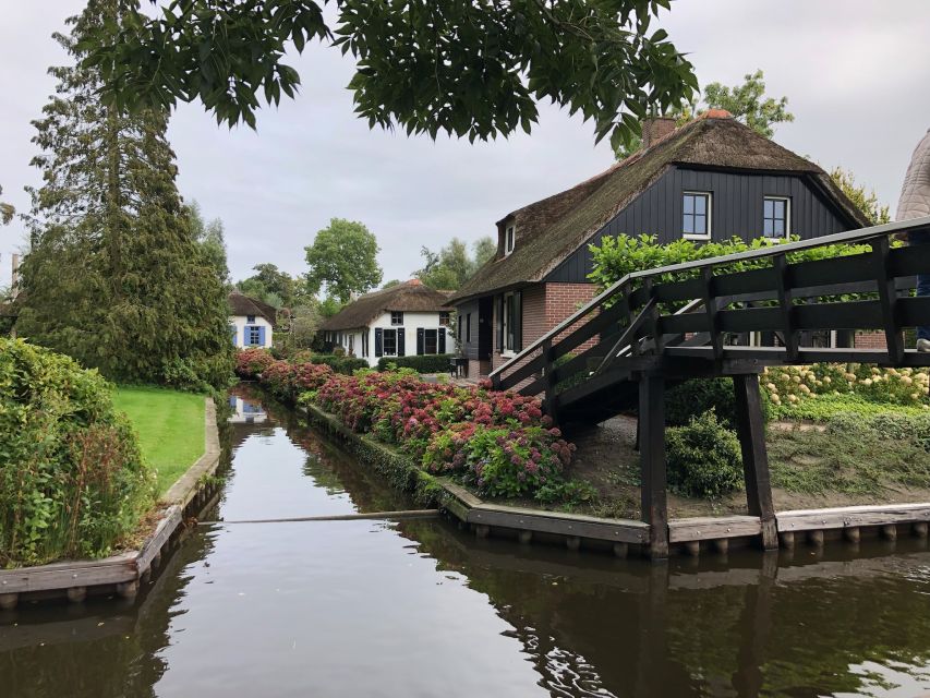 Giethoorn, Private Boat Tour & Zaanse Schans Windmills - Zaanse Schans Visit