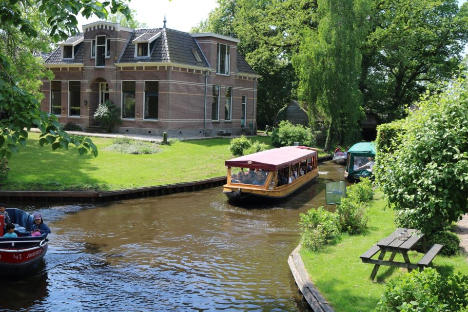 Giethoorn: Private Guided Canal Cruise With Coffee and Tea - Customer Reviews