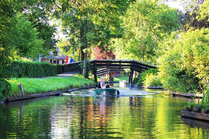 Giethoorn Small Group Tour - Itinerary