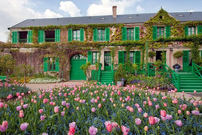 Giverny and Louvre Museum With Private Pick up and Drop - Louvre Museum Experience