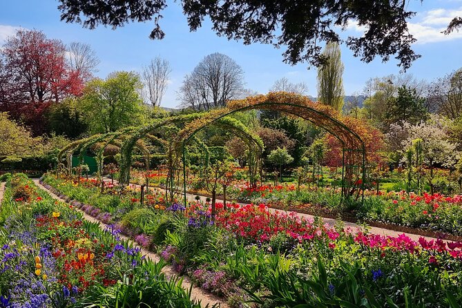 Giverny and Rouen Private Full Day Tour From Paris Van and Guide - Van and Guide Information