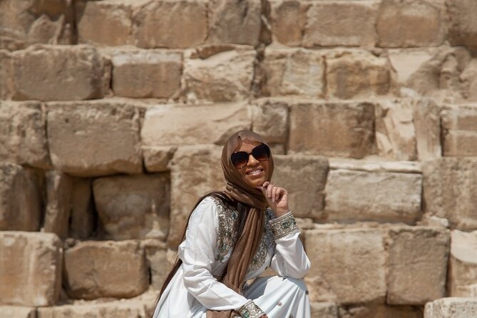 Giza Pyramids & Sphinx Day Trip - Minimum Traveler Requirement