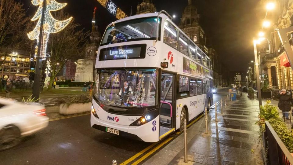 Glasgow: Easy Bus Travel Between Airport and City Center - Fastest Connection to City Center