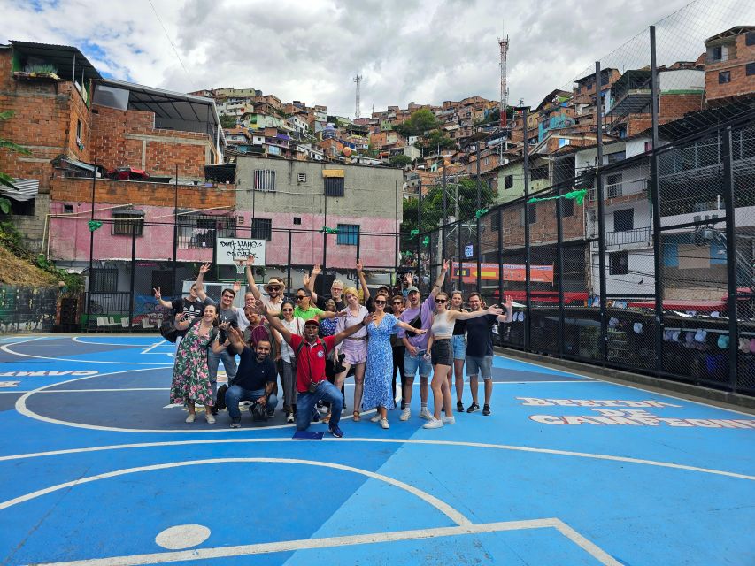 Graffiti Tour Comuna 13 (Private Tour With Transportation) - Medellín Photo Opportunities and Visits