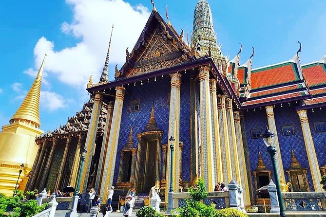 Grand Palace and Emerald Buddha - Half Day Private Tour - Background