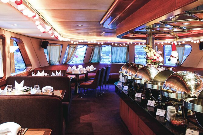 Grand Pearl Dinner Cruise With Entertainment - Tour Information