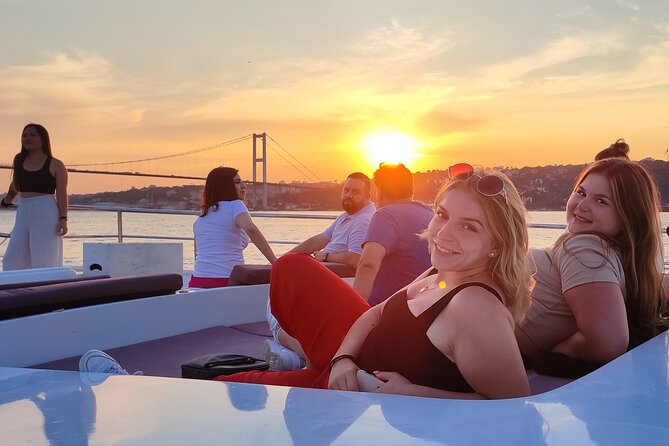 Guided Bosphorus Sunset Cruise on Luxurious Yacht - Small Group Cruise - Reviews Overview