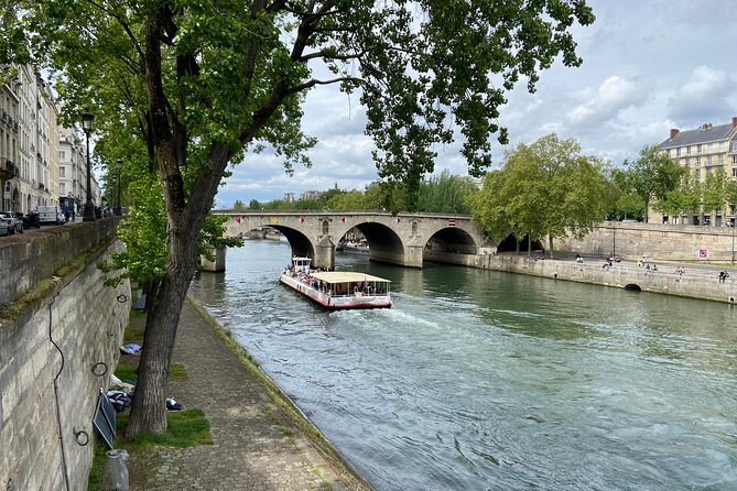 Guided Luxury Paris Day Trip With Optional Lunch at the Eiffel Tower - Meet the Tour Guides