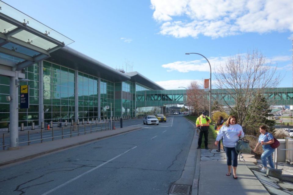 Halifax: Transfer To/From Stanfield International Airport - Experience Highlights of the Transfer