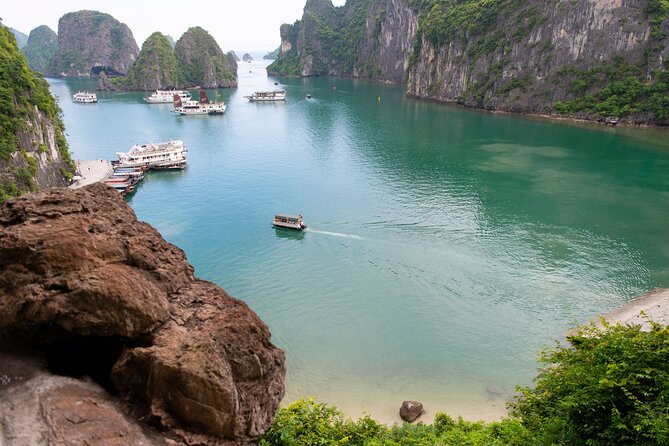 Halong Bay 2D1N Traditional Boat All Inclusive Suppring Cave,Titop,Luon Cave - Reviews and Ratings Overview