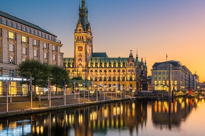 Hamburg Airport Transfers : Hamburg to Hamburg Airport XFW in Luxury Van - Additional Services Offered