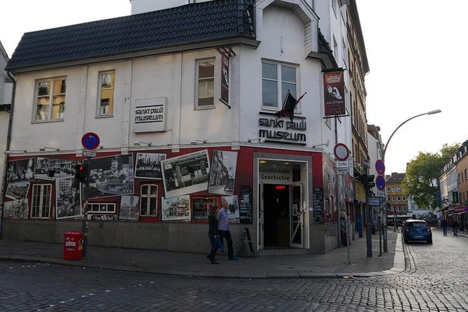 Hamburg: Red- & Bluelight - Private Guided Reeperbahn Tour - Assistance and Information