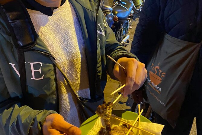 Hanoi Street Eats And Bites - Crispy Fried Seafood Noodles Adventure