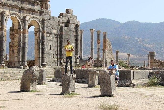 Happy Day Trip of Volubilis and Meknes From Fez - Architectural Marvels in Meknes