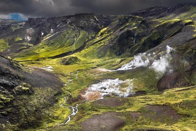 Helicopter Flight Over Geothermal Landscapes From Reykjavik - Helicopter Flight Details