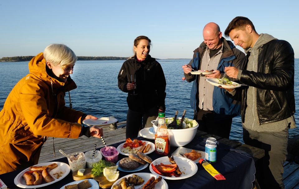 Helsinki: Archipelago RIB Boat Tour With BBQ Lunch and Sauna - Inclusions