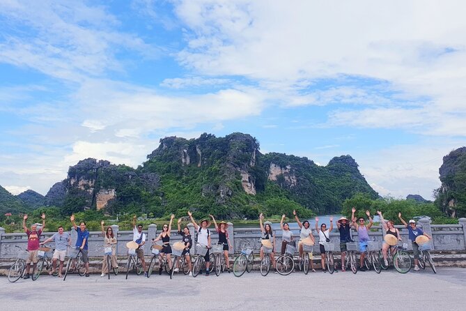 Highlight Ninh Binh Full Day Tour Tam Coc Boat, Mua Cave, Hoa Lu - Traveler Experience