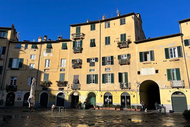 Highlights of Lucca Small Group Guided Tour - Group Size and Guide Expertise