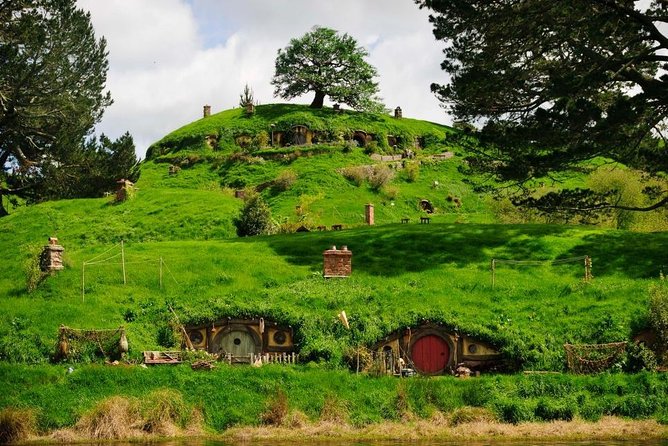 Hobbiton Movie Set and Waitomo Caves Full Day Tour From Auckland - Viator Information Details