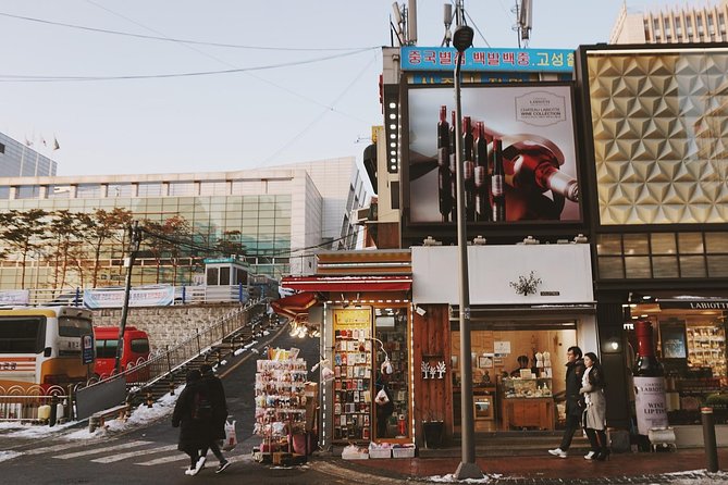 Hongdae Private Tours by Locals: 100% Personalized - Intimate Exploration on Foot