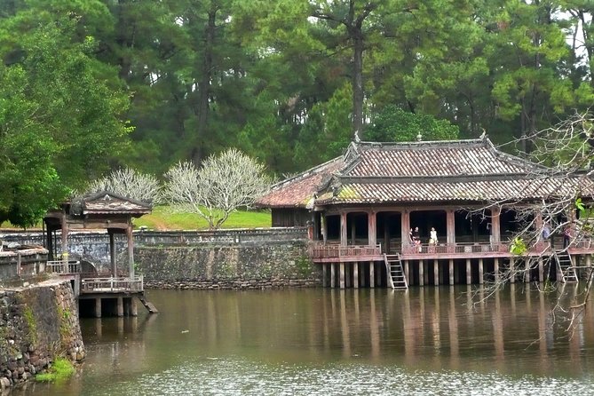 Hue Private Guided Tombs and Thien Mu Pagoda Tour - Logistics and Meeting Points