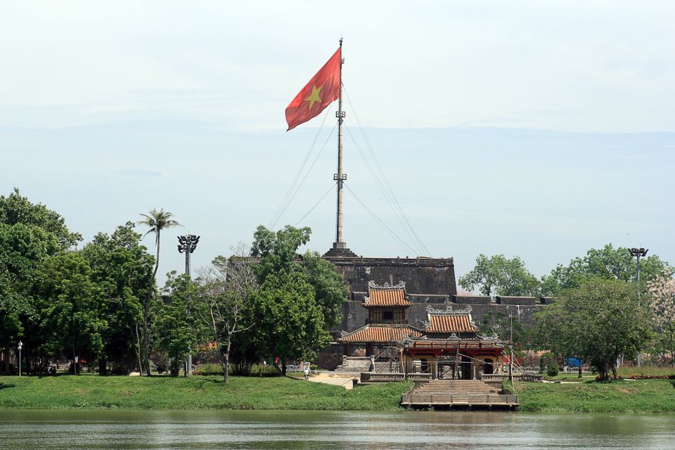 Hue: Sunset Cruise Along Perfume River - Review Summary