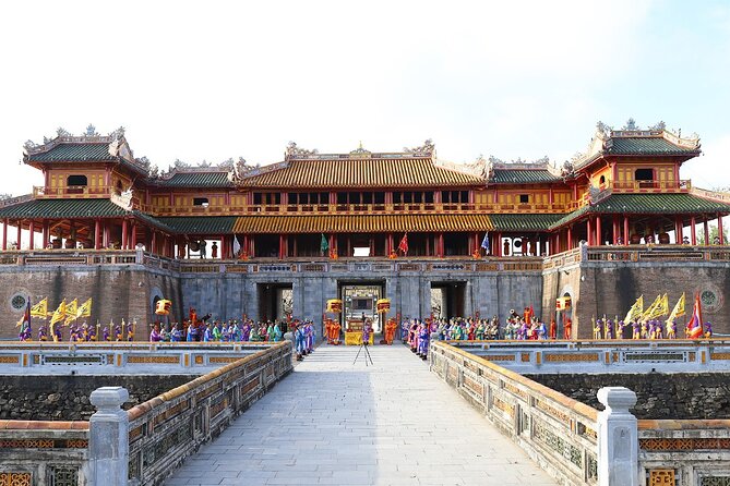 Hue Walking Tour to Imperial Citadel and Forbidden City - Itinerary Overview