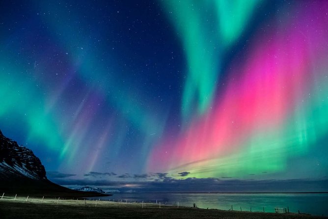 Hunting for Reykjavik Northern Lights Private Tour - Group Size Considerations