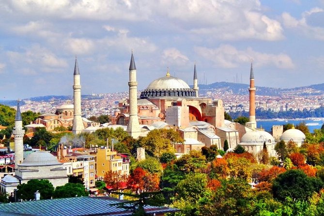 Imperial Istanbul Half-Day Tour: Hagia Sophia, Basillica Cistern and Grand Bazaar - Grand Bazaar Discovery